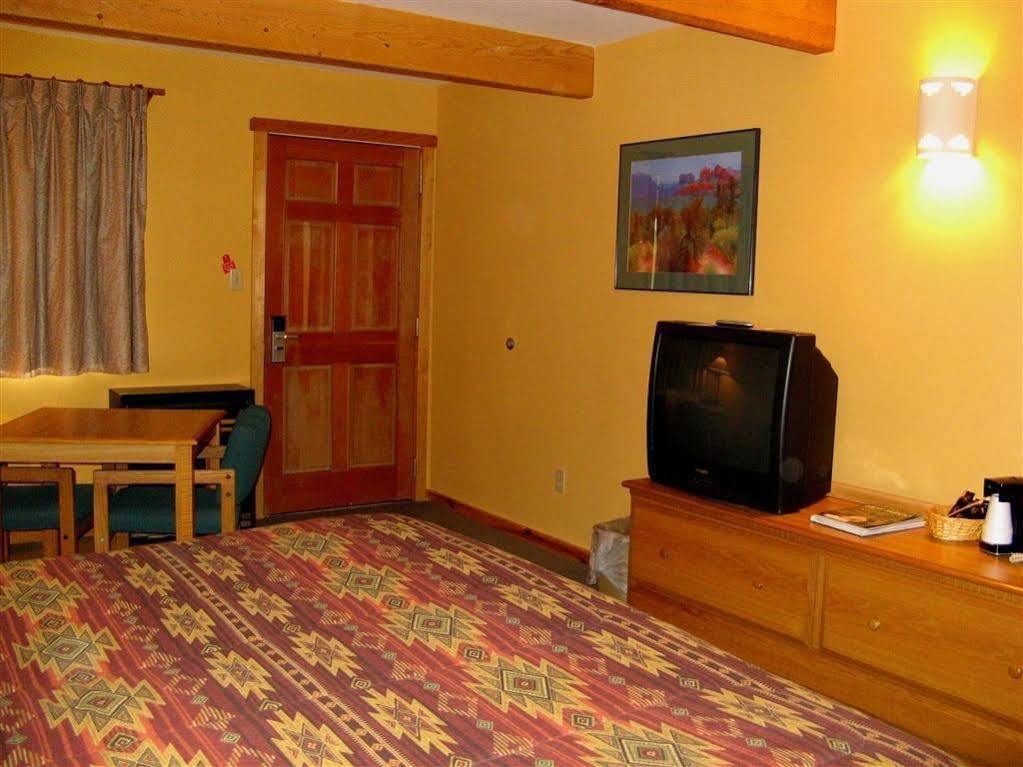 Indian Hills Inn, Taos Plaza מראה חיצוני תמונה