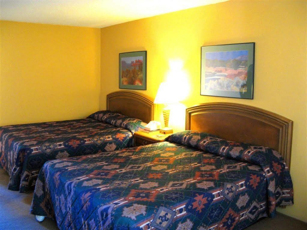 Indian Hills Inn, Taos Plaza מראה חיצוני תמונה